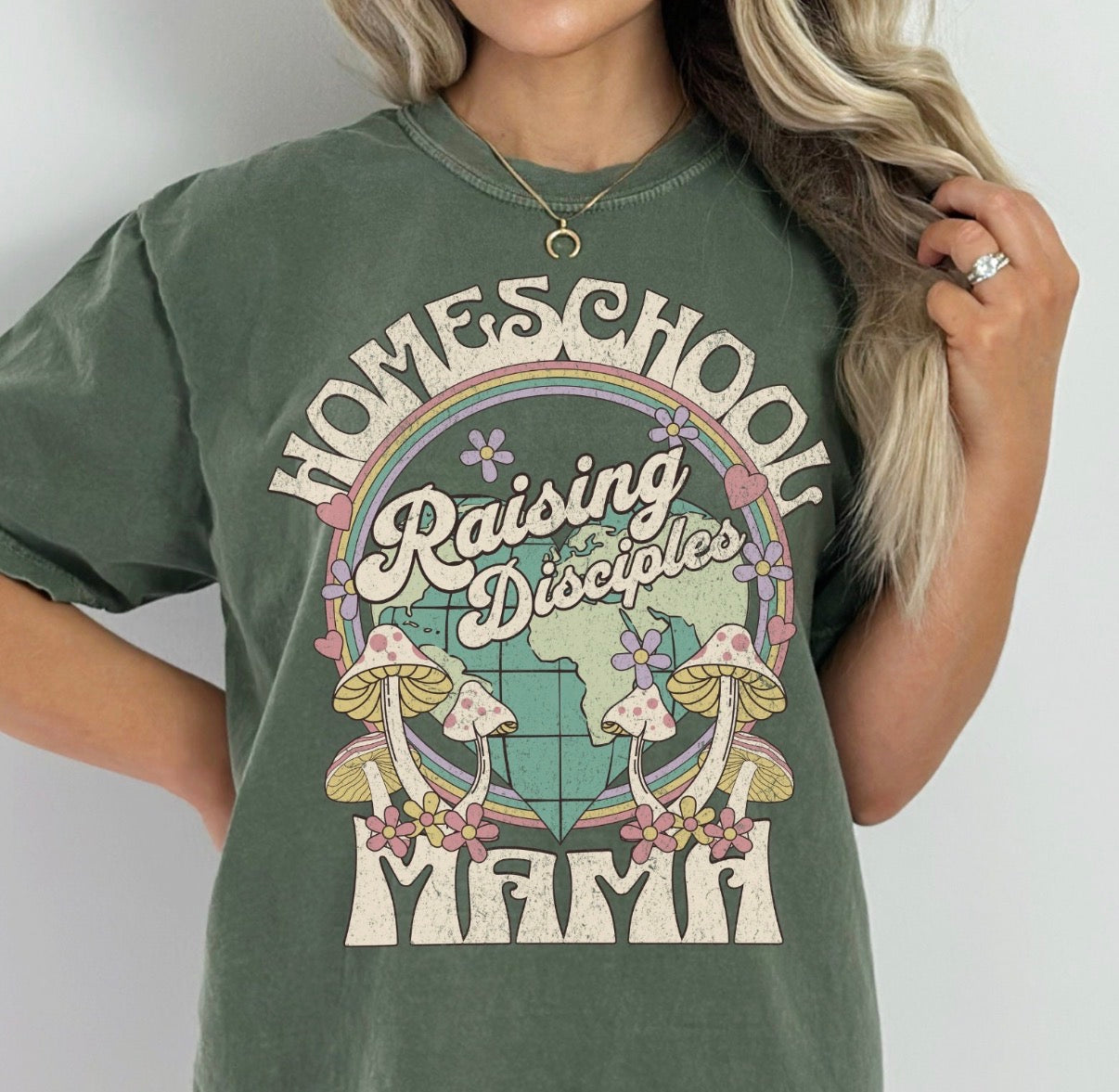 Homeschool Mama Raising Disciples Tee