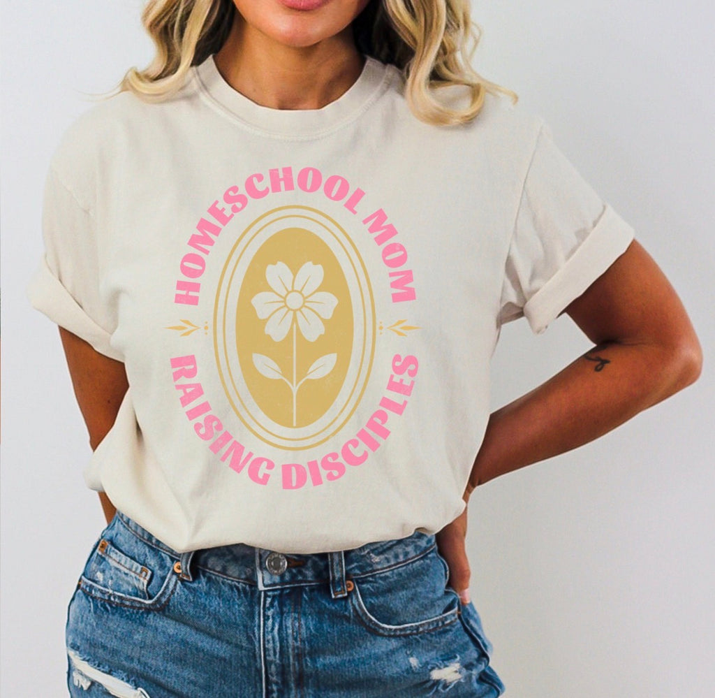 Homeschool Mom Raising Disciples Tee